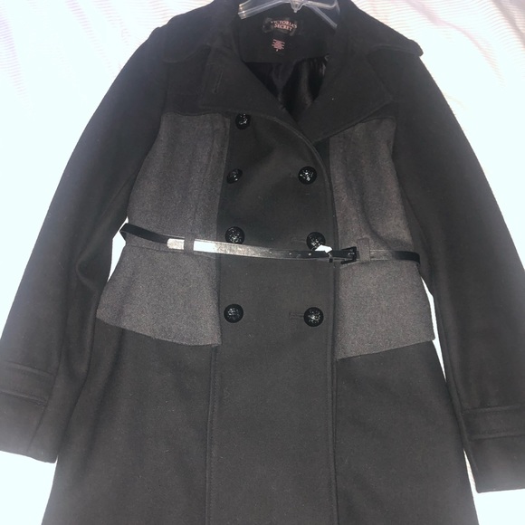 Women’s coat size 2. Peplum detail Can be worn with or without belt. - Picture 1 of 4